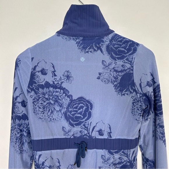 Lululemon Raja Jacket Reversible Night Market  Floral or Solid Periwinkle Size 4 - Picture 6 of 13